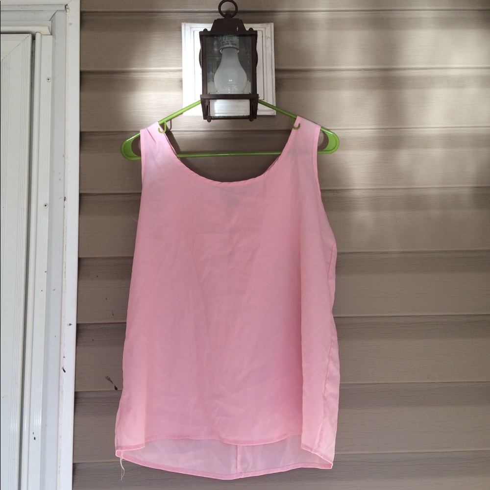 🎀Pink Blouse with bow on back 🎀